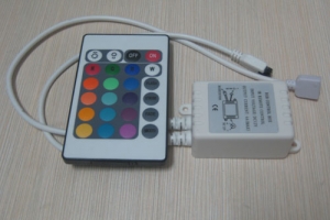 Mini Controlador RGB con control remoto 24 Botones
